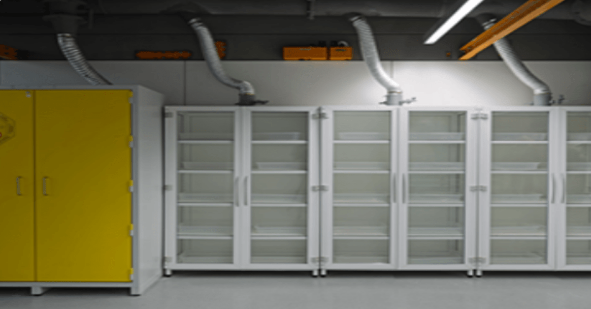 How to Choose the Right Chemical Storage Cabinet?