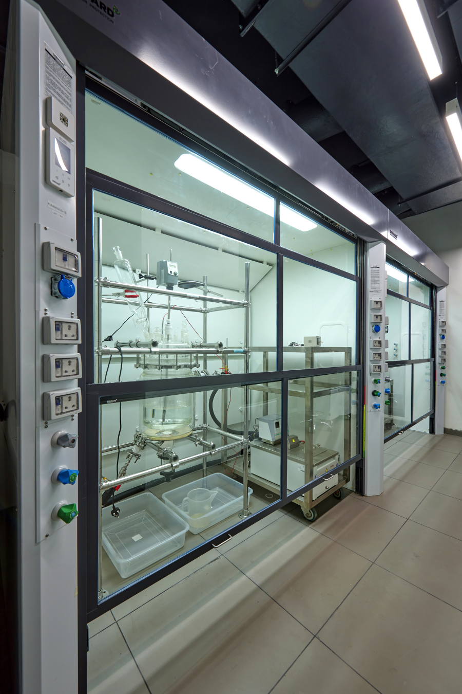Walk in fume hood - Specialty Chemicals Company, Juingar, Navi Mumbai, Maharashtra