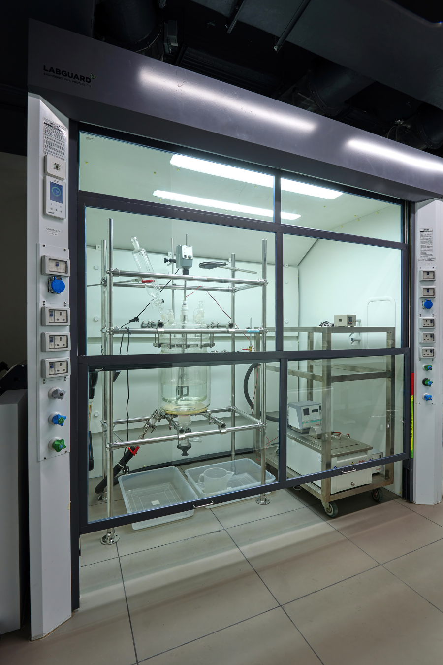 Walk in fume hood - Specialty Chemicals Company, Juingar, Navi Mumbai, Maharashtra