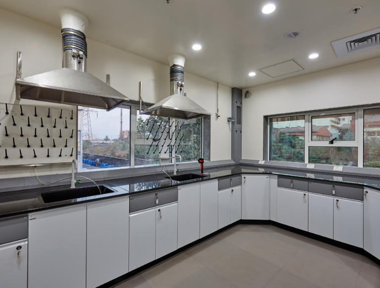 c-frame-Canopy-hood-pegboard-workstations