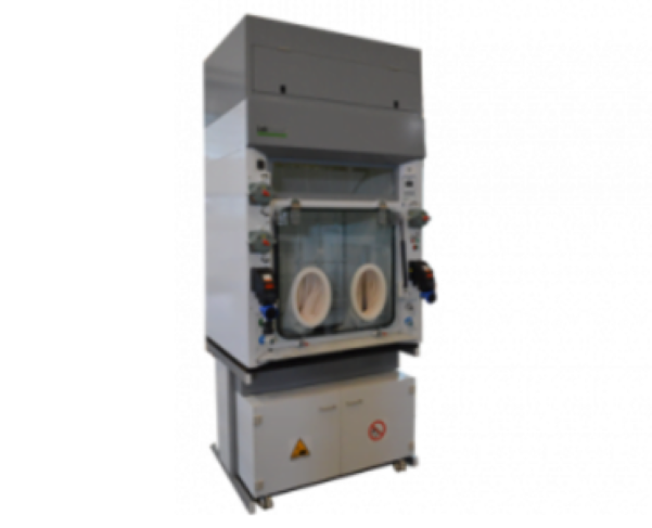 Glove-port-fume-hood